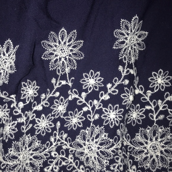 Off the shoulder tops - Picture 3 of 3